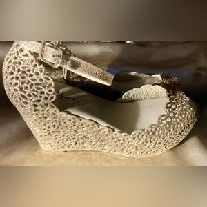 Ninety Union Women's Gold Lace Flats